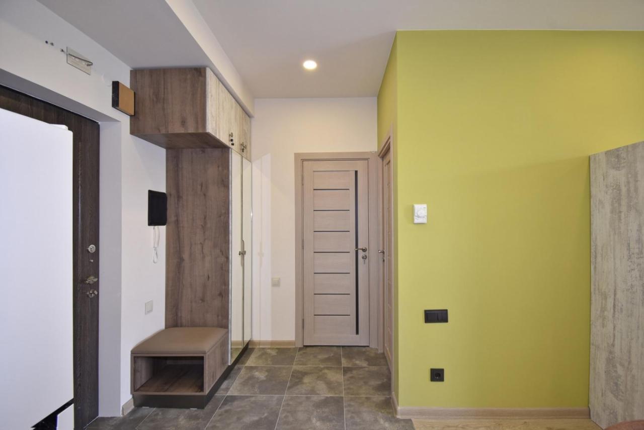 Home4You Apartments On Koghbatsi Yerevan Exterior photo